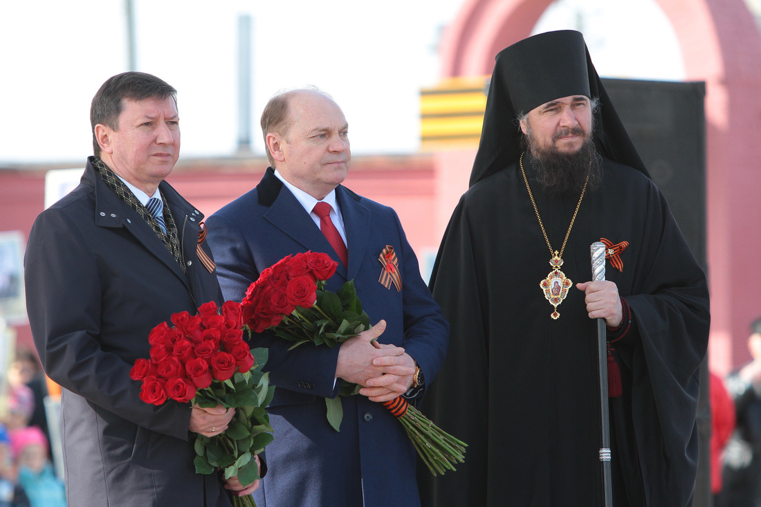 Слева направо: Раис Салахов, Петр Созонов, Епископ Фотий
