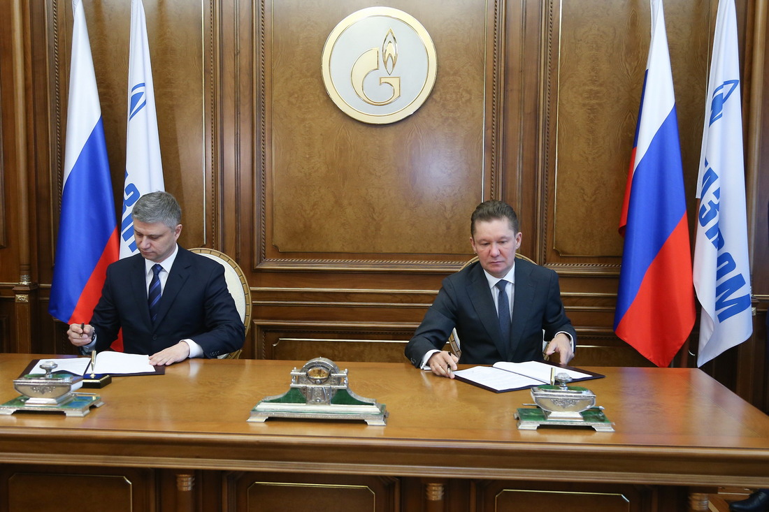В центральном офисе «Газпрома» Президент ОАО «РЖД» Олег Белозеров и Алексей Миллер подписали Соглашение о совместной реализации проекта создания железнодорожного Северного широтного хода