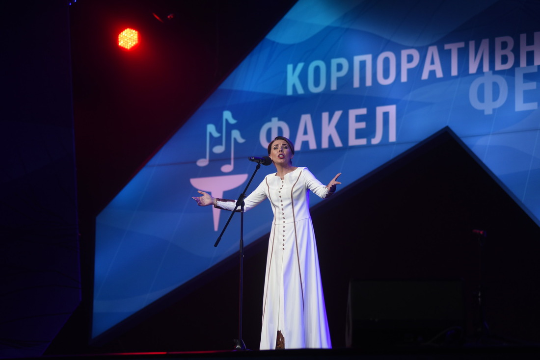 Исполнительница народных песен (КСК Ныдинского ЛПУМГ)