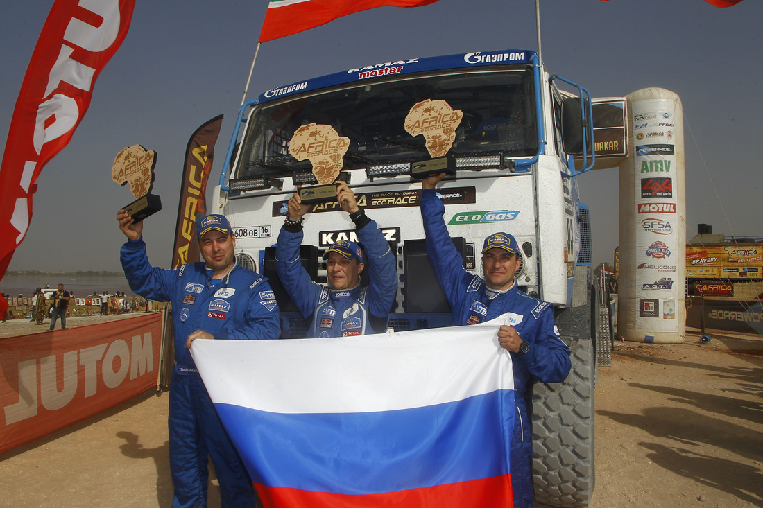 Экипаж газового КАМАЗа вошел в десятку абсолютного зачета Africa Eco Race 2017