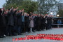 Сотрудники Общества выстроились в слово "ПОМНИМ" и зажгли лампадки в память о погибших воинах