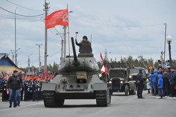 Танк Т-34 принял участие в параде военизированной техники