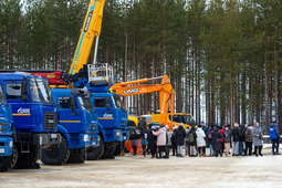 Участники фестиваля на выставке специализированной техники ООО «Газпром трансгаз Югорск»