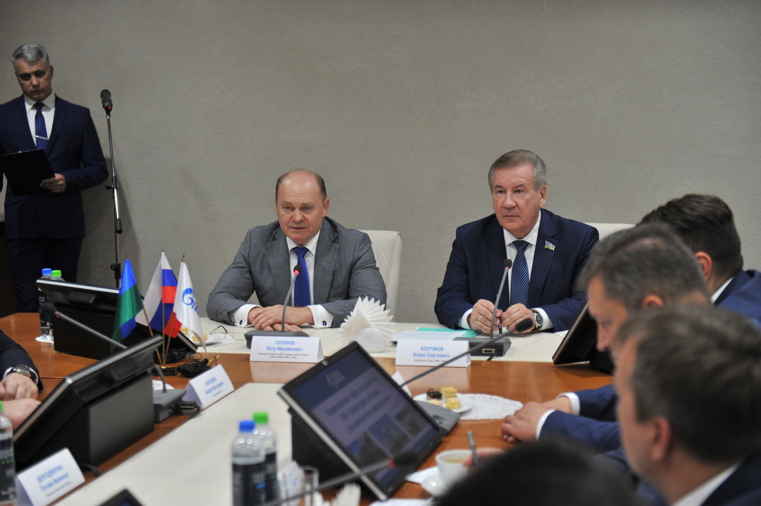 В офисе "Газпром трансгаз Югорска" состоялся круглый стол по вопросам взаимодействия предприятия с органами местного самоуправления