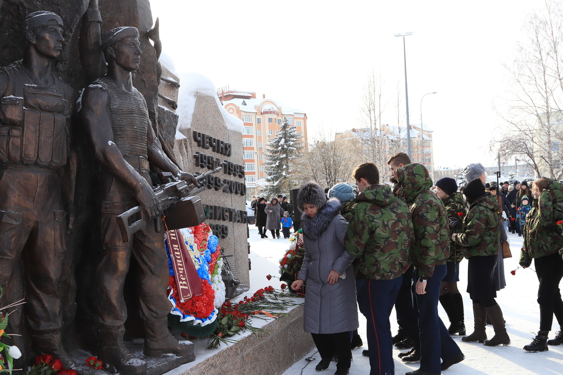 В Югорске почтили память воинов-интернационалистов
