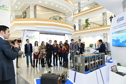 Участники финала конкурса на выставке энергоэффективных технологий