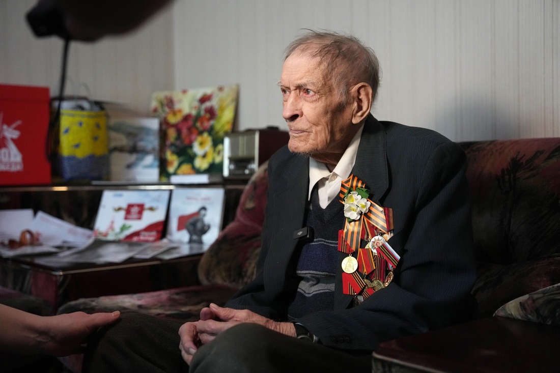 С начала войны 15-летний Петр Суворов трудился в тылу, а в 1944-м был направлен в действующий авиаполк