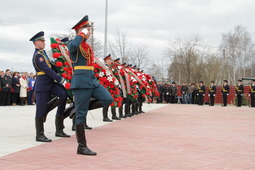 Возложение венков к Мемориальному комплексу Воинской славы