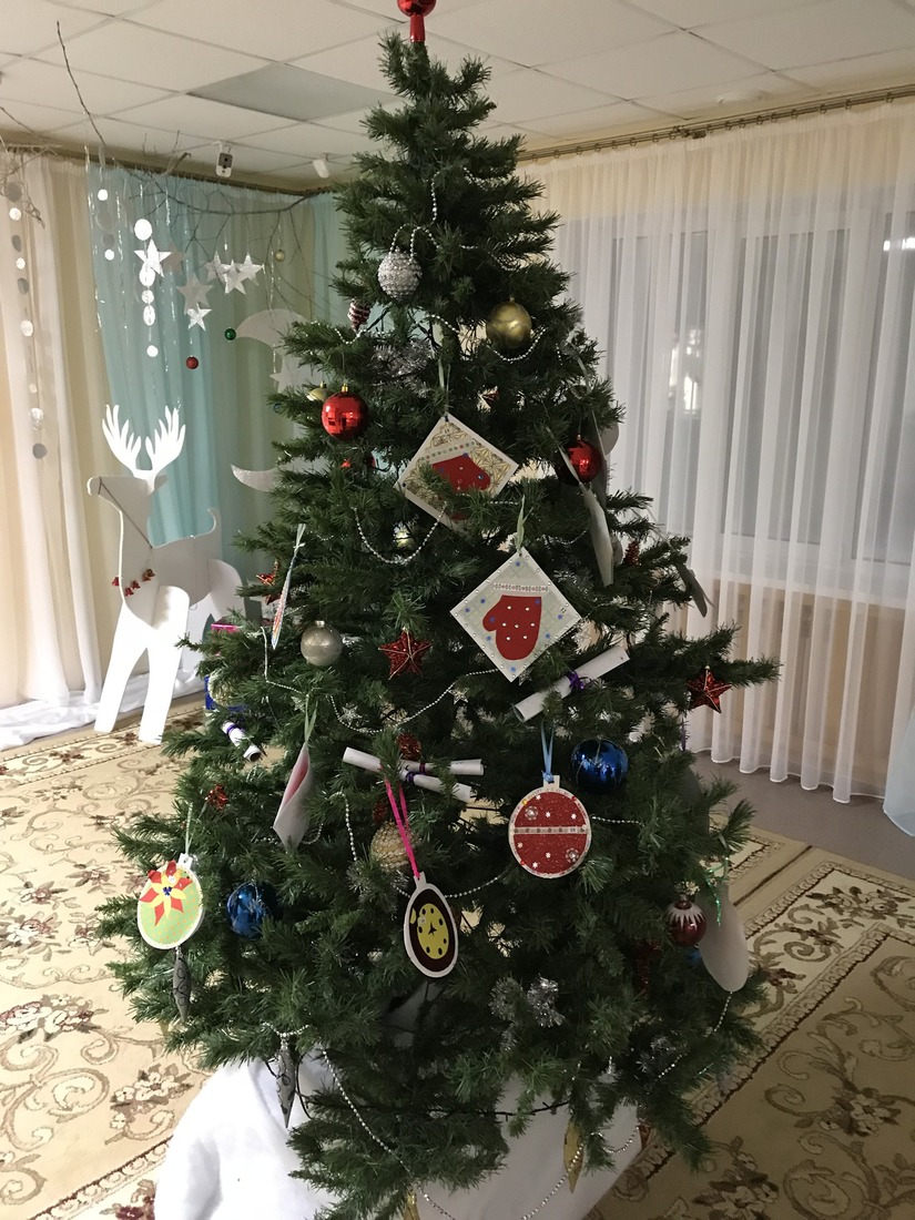 Благотворительная акция «Новогоднее дерево желаний» — 2017