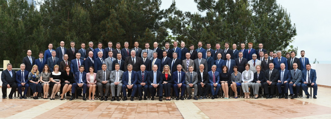 Общее фото участников Совета руководителей