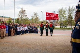 Символ Победы вернулся на место постоянного хранения в центральный офис ООО "Газпром трансгаз Югорск"