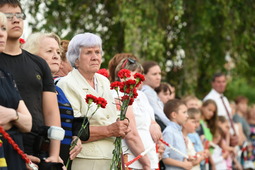 Югорчане почтили память погибших солдат
