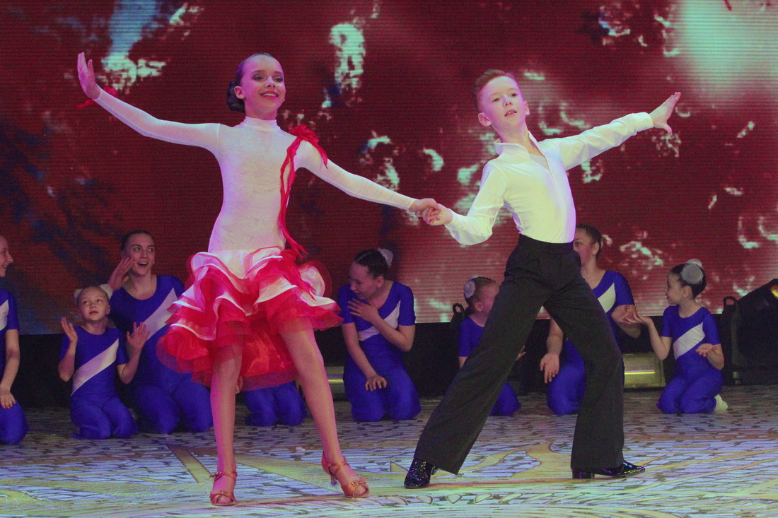 Совместный номер ТСК «Кредо» и хореографического ансамбля «Лапушки» на показательных выступлениях