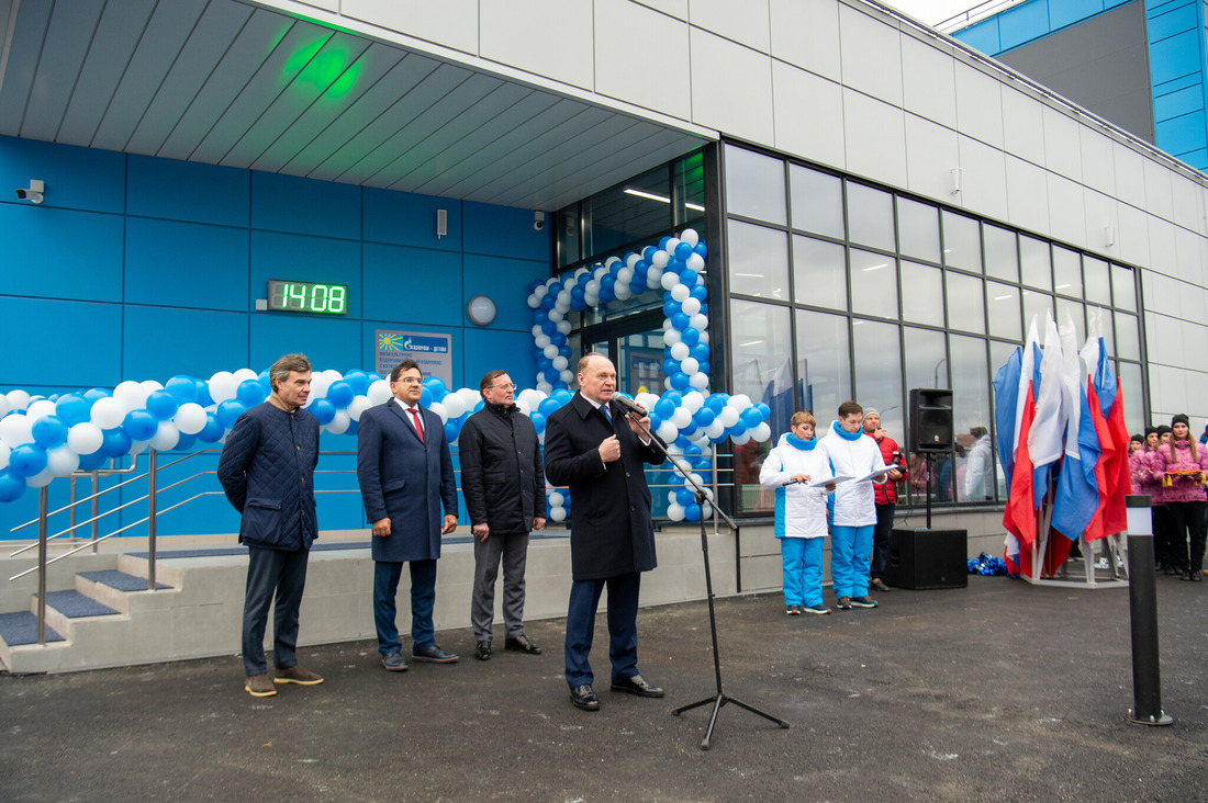 Жителей и гостей города поздравил генеральный директор ООО «Газпром трансгаз Югорск» Петр Созонов
