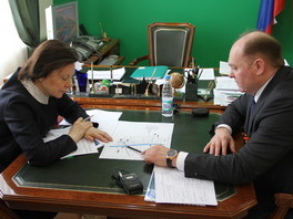 Наталья Комарова и Петр Созонов во время встречи