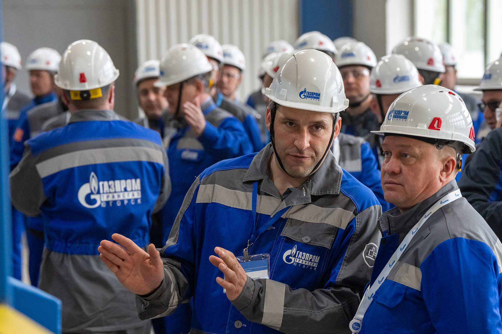 Участники совещания посетили базу по ремонту и изоляции труб ООО «Газпром трансгаз Югорск», где познакомились с технологией восстановления трубы для повторного применения