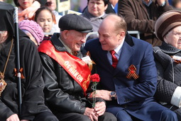 Петр Созонов (справа) с ветераном войны