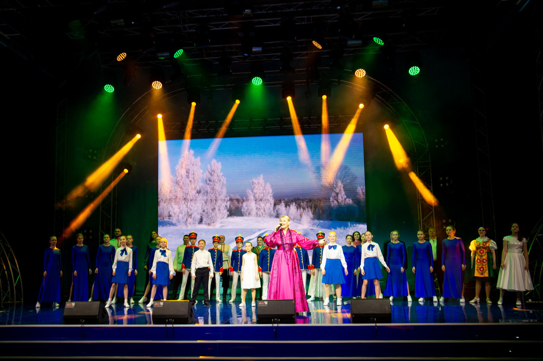 В "Газпром трансгаз Югорске" прошел концерт «Я люблю тебя, Россия!»