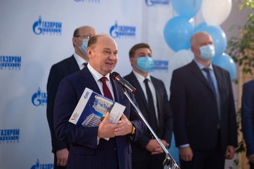 Сотрудники ООО «Газпром трансгаз Югорск» поздравили старейший вуз Урала с юбилеем