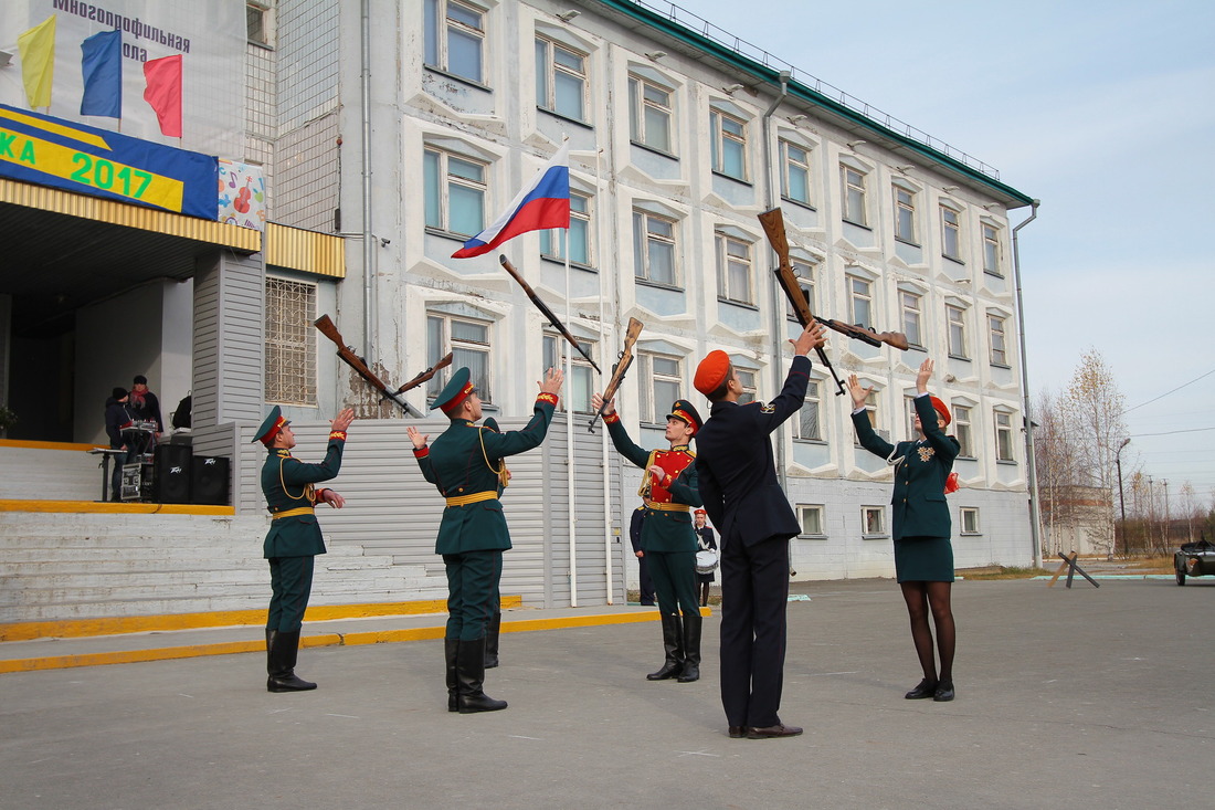 Военно-патриотическая акция в Югорске, приуроченная ко Всероссийскому дню призывника