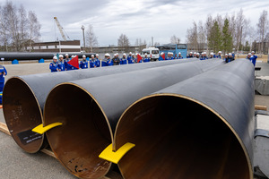 Участники совещания посетили базу по ремонту и изоляции труб ООО «Газпром трансгаз Югорск», где познакомились с технологией восстановления трубы для повторного применения