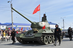 Легендарный танк Т-34 принял участие в параде военизированной техники