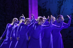Танец «То не вечер» в исполнении старшей группы хореографического ансамбля «Лапушки»