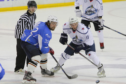 На лед хоккейного корта КСК «НОРД» вышли четыре команды
